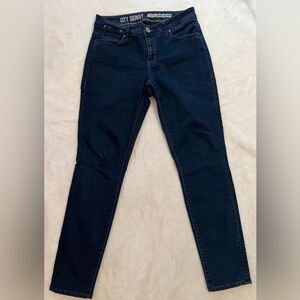 DKNY City Skinny Jeans Size 6